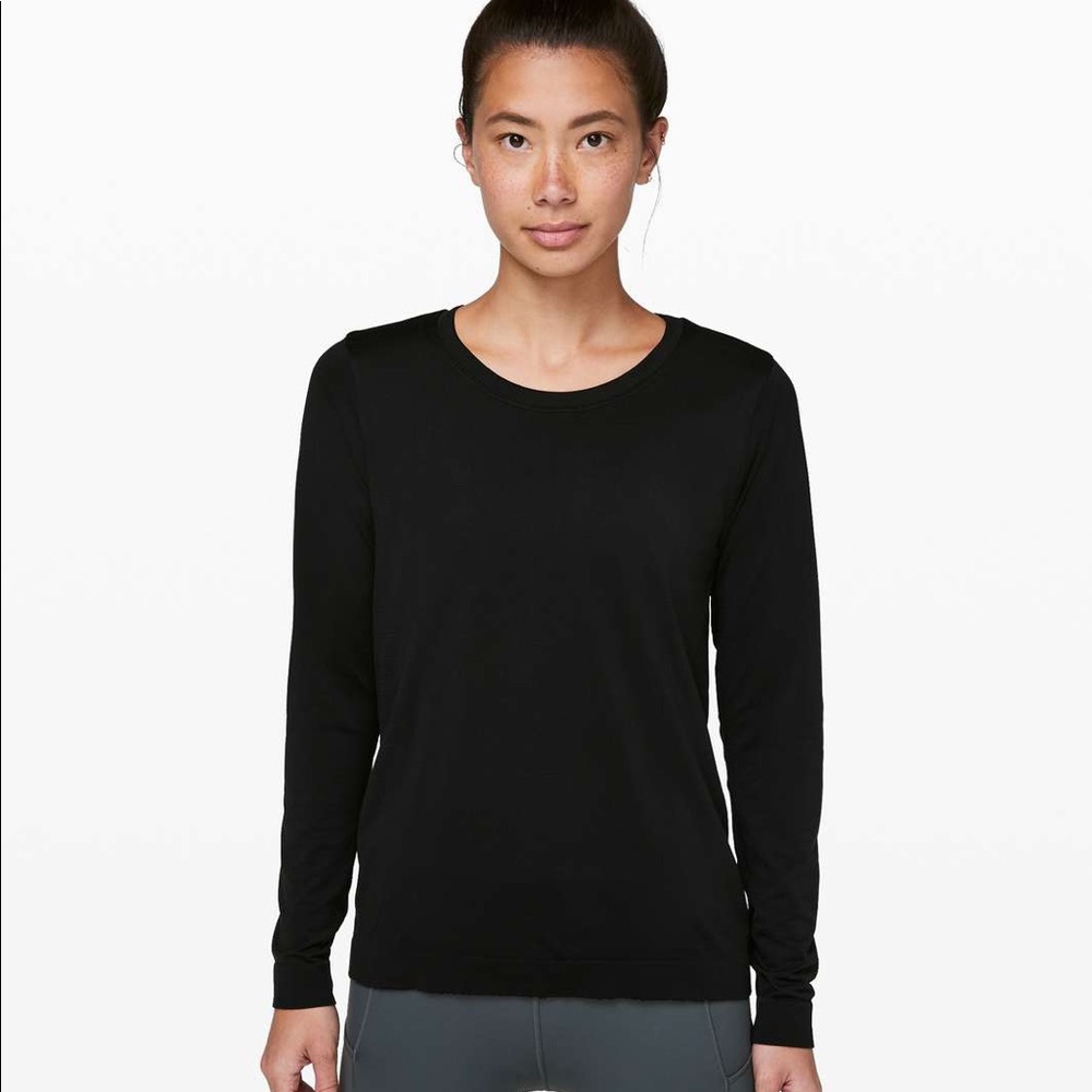 Lululemon Swiftly Tech Relaxed Long Sleeve- Black